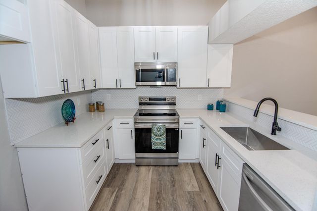 13009 Wirevine Lane, Houston, TX 77072