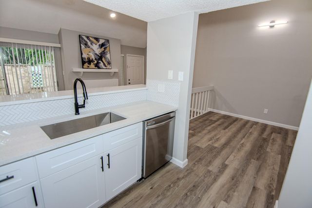 13009 Wirevine Lane, Houston, TX 77072