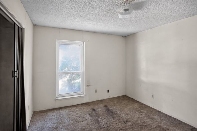 2108 Barton Drive, Arlington, TX 76010