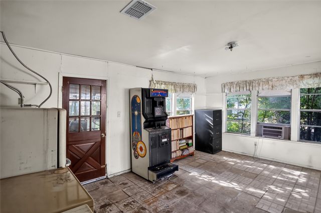 2108 Barton Drive, Arlington, TX 76010