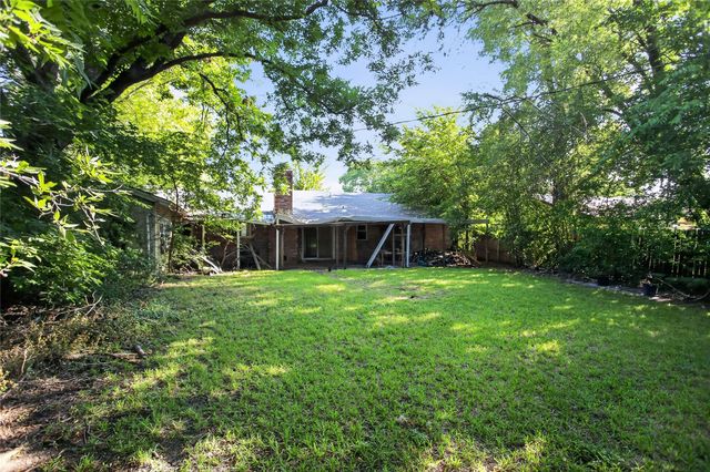 2108 Barton Drive, Arlington, TX 76010