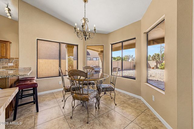 9510 W MENADOTA Drive, Peoria, AZ 85382