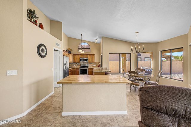 9510 W MENADOTA Drive, Peoria, AZ 85382