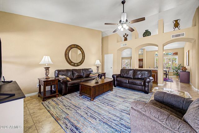 9510 W MENADOTA Drive, Peoria, AZ 85382