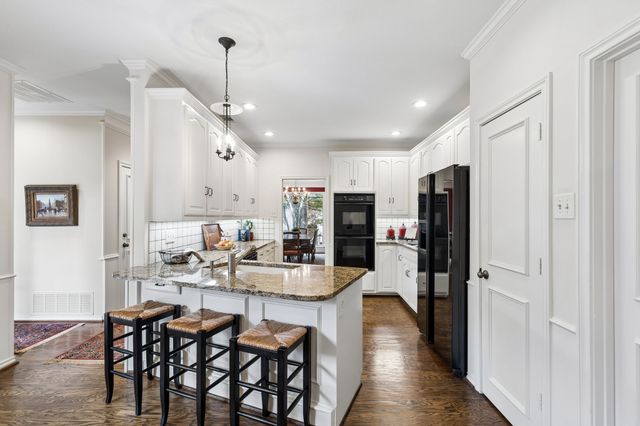 16843 Village Lane, Dallas, TX 75248