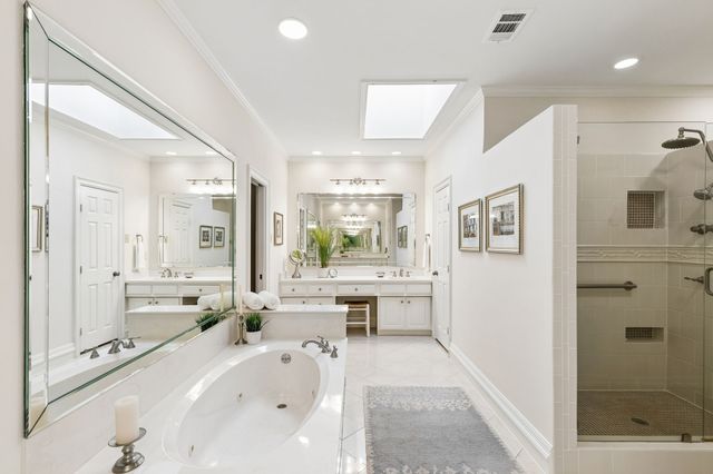 16843 Village Lane, Dallas, TX 75248