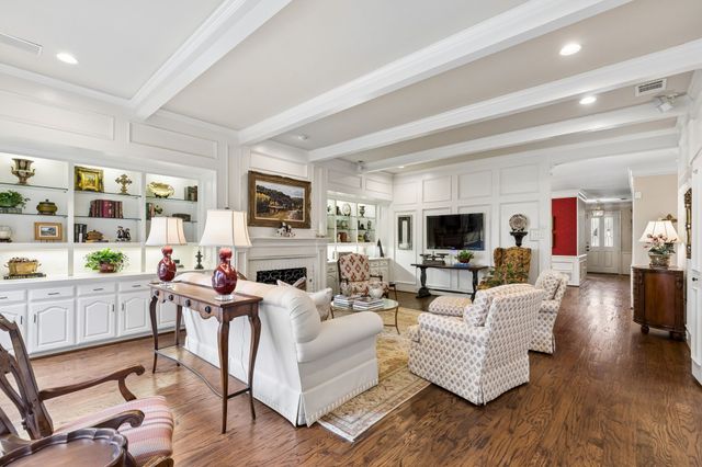 16843 Village Lane, Dallas, TX 75248