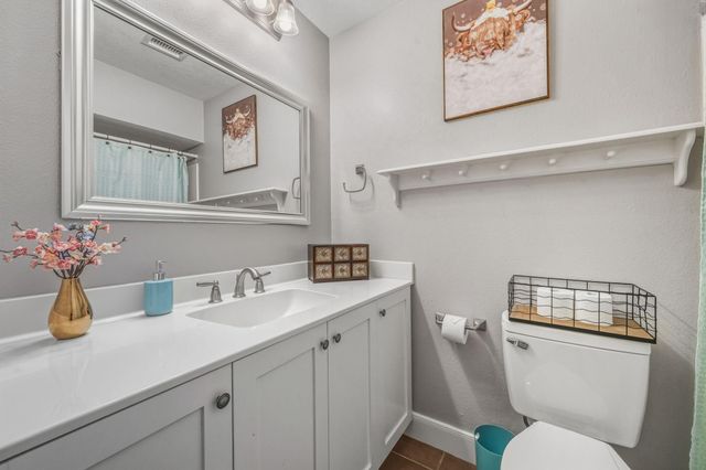 141 White Oak Street, Point Blank, TX 77364