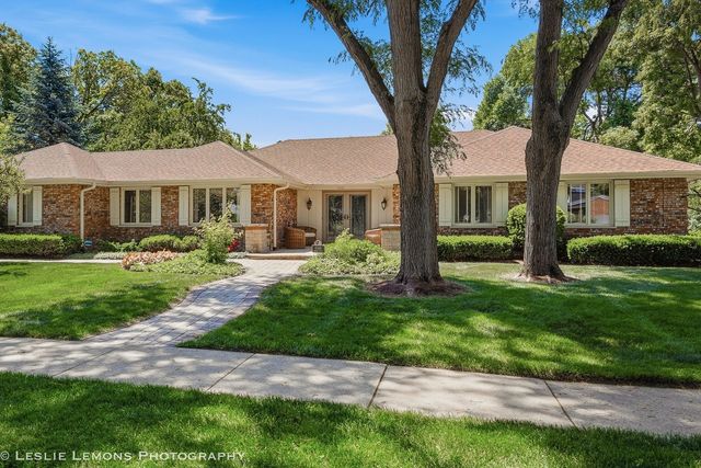 1160 Cheshire Avenue, Naperville, IL 60540