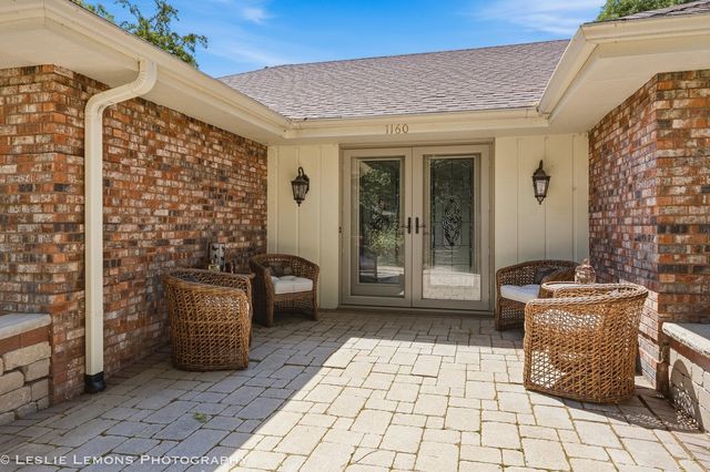 1160 Cheshire Avenue, Naperville, IL 60540
