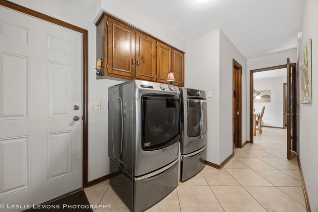 1160 Cheshire Avenue, Naperville, IL 60540