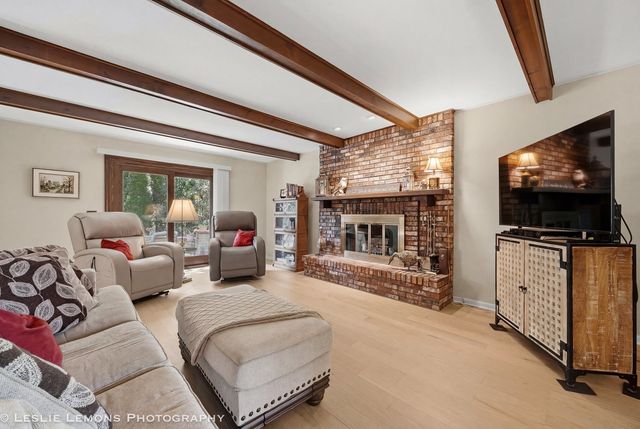 1160 Cheshire Avenue, Naperville, IL 60540