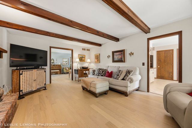 1160 Cheshire Avenue, Naperville, IL 60540