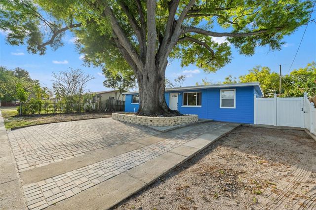 8996 SOUTHERN COMFORT DRIVE, Largo, FL 33773
