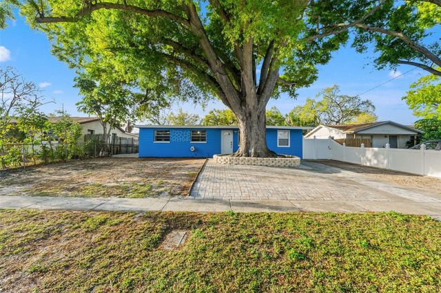 8996 SOUTHERN COMFORT DRIVE, Largo, FL 33773