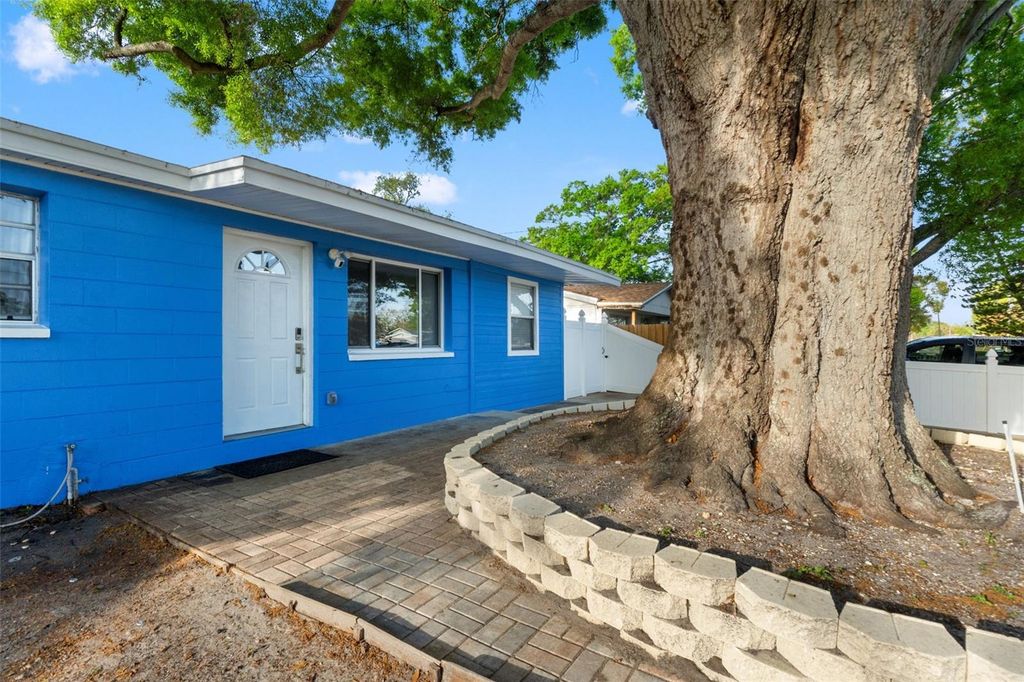 8996 SOUTHERN COMFORT DRIVE, Largo, FL 33773
