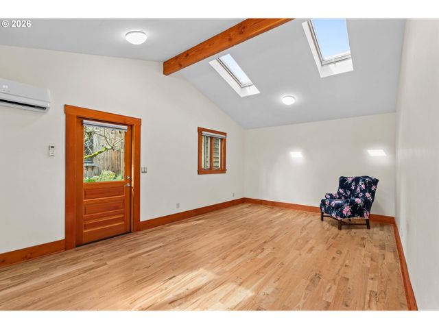 320 HIGH St, Eugene, OR 97401