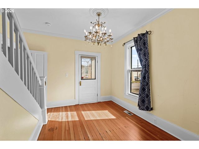 320 HIGH St, Eugene, OR 97401