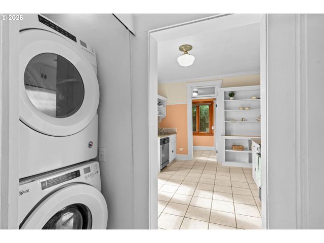 320 HIGH St, Eugene, OR 97401