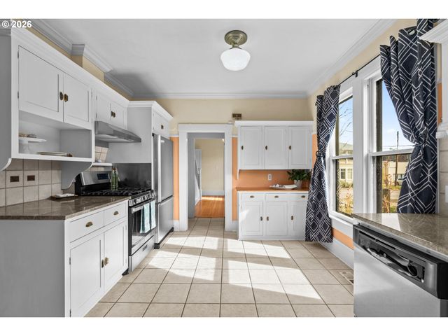 320 HIGH St, Eugene, OR 97401