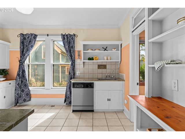 320 HIGH St, Eugene, OR 97401