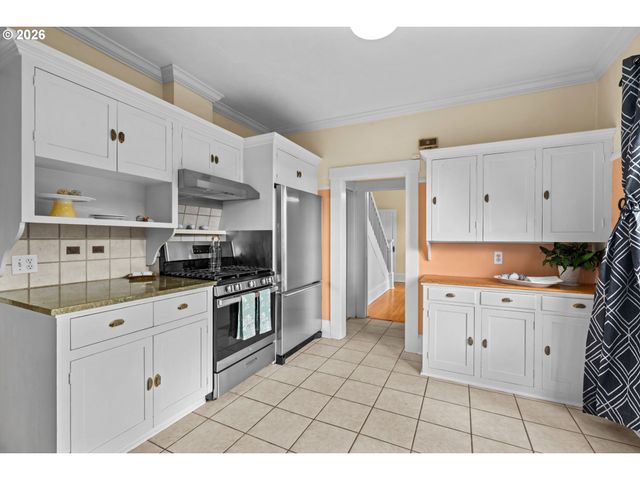 320 HIGH St, Eugene, OR 97401