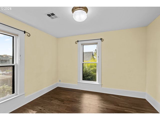 320 HIGH St, Eugene, OR 97401