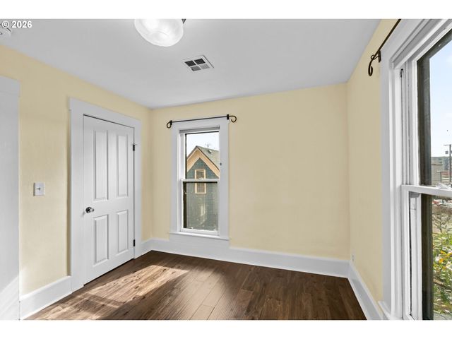 320 HIGH St, Eugene, OR 97401