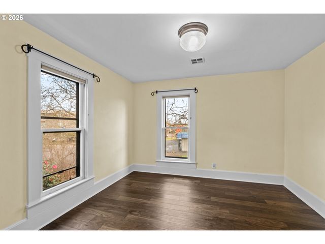 320 HIGH St, Eugene, OR 97401