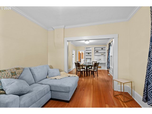 320 HIGH St, Eugene, OR 97401