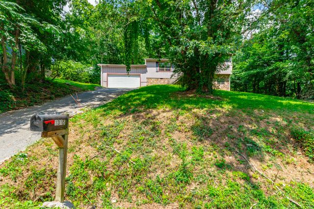1315 Coffelt Road, Hixson, TN 37343