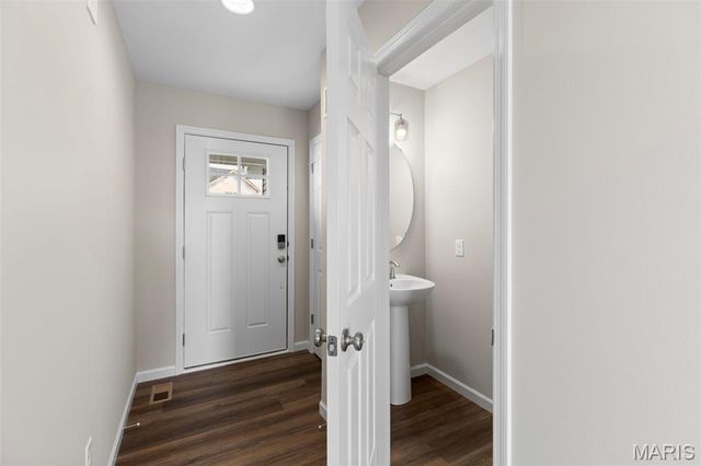 2 Burlington at River Bluffs Meadows, Florissant, MO 63031