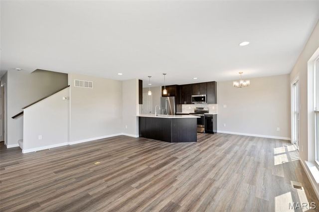 2 Burlington at River Bluffs Meadows, Florissant, MO 63031