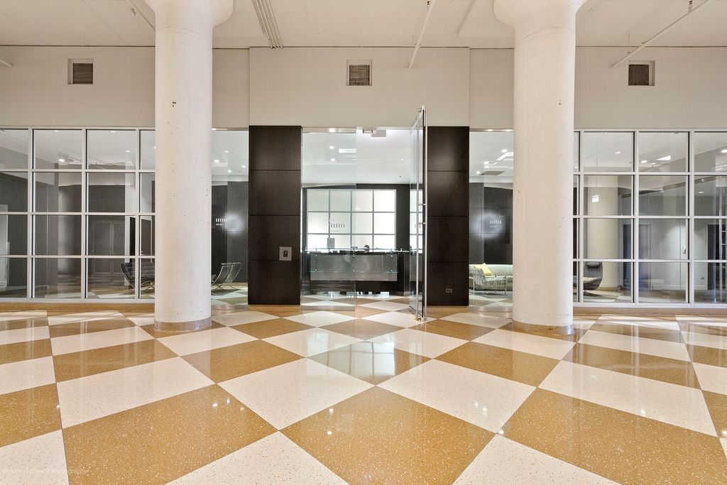 Image 2 of property listing at 900 N KINGSBURY Street 780, Chicago, IL 60610
