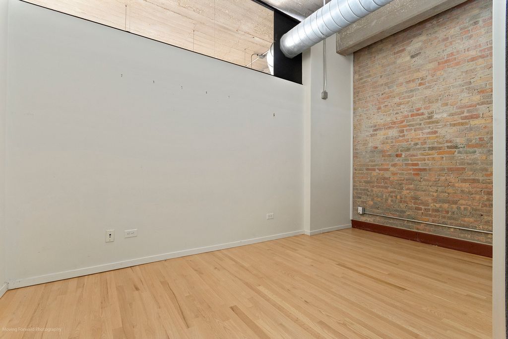 Image 15 of property listing at 900 N KINGSBURY Street 780, Chicago, IL 60610
