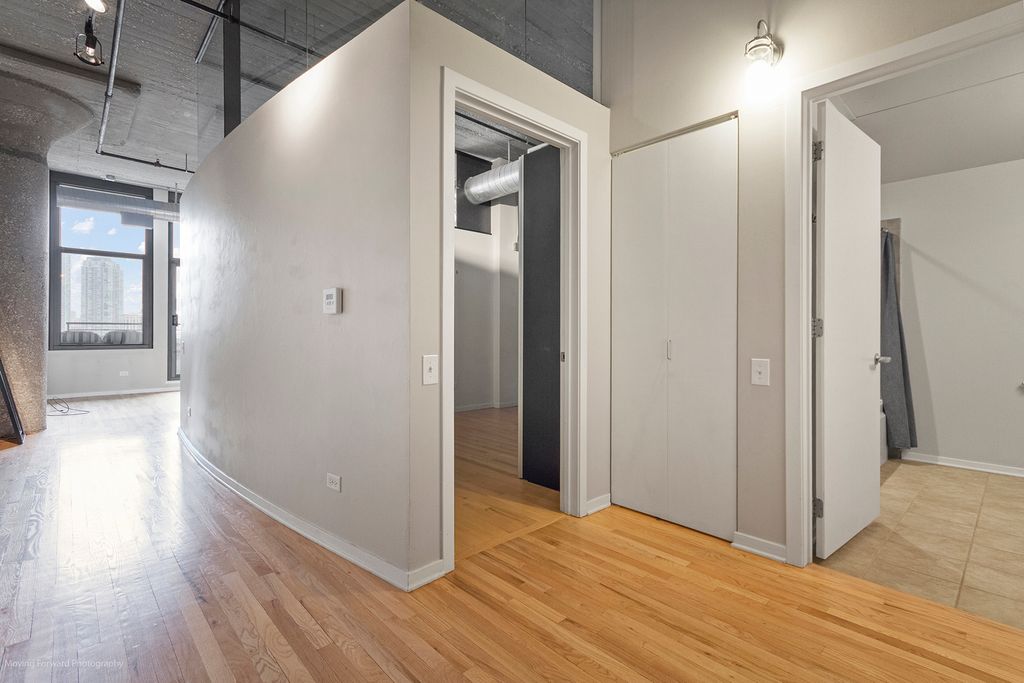 Image 20 of property listing at 900 N KINGSBURY Street 780, Chicago, IL 60610