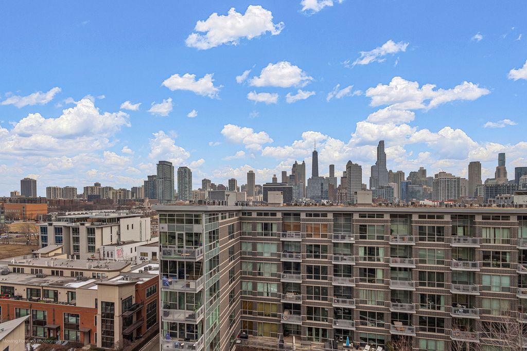 Image 24 of property listing at 900 N KINGSBURY Street 780, Chicago, IL 60610