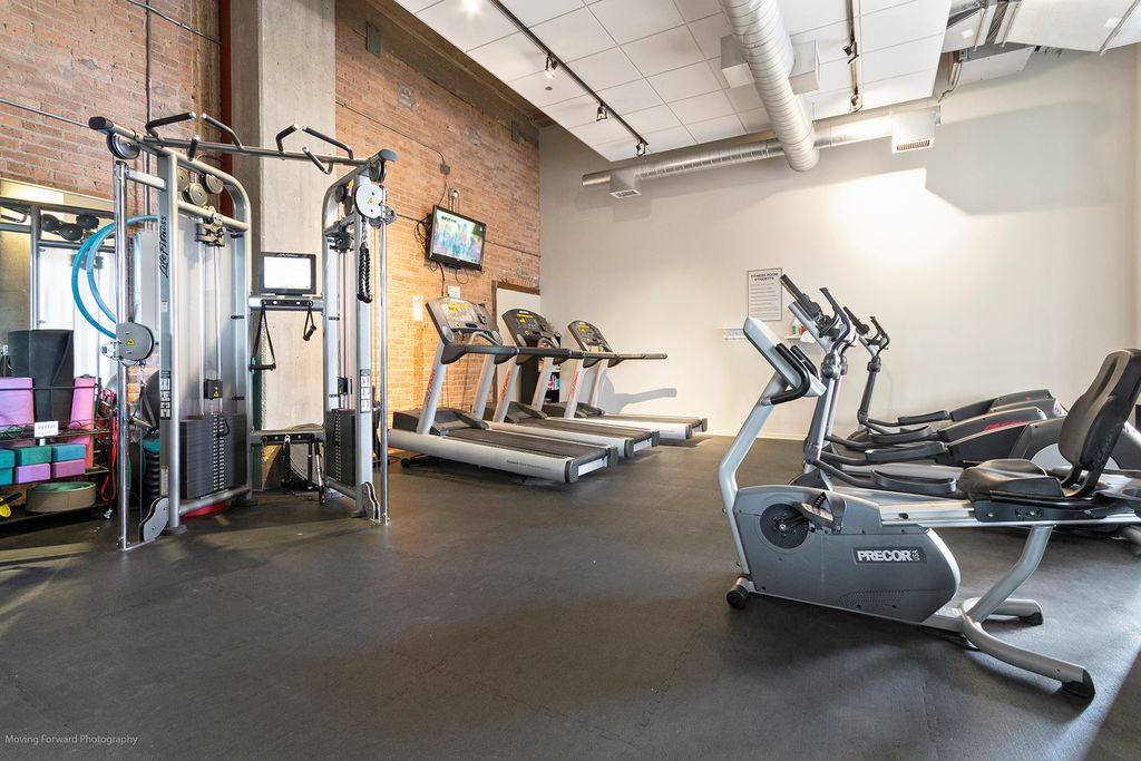 Image 27 of property listing at 900 N KINGSBURY Street 780, Chicago, IL 60610