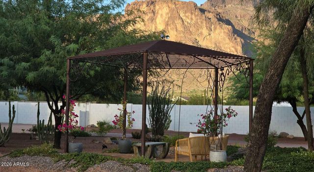 4932 E GREASEWOOD Street, Apache Junction, AZ 85119