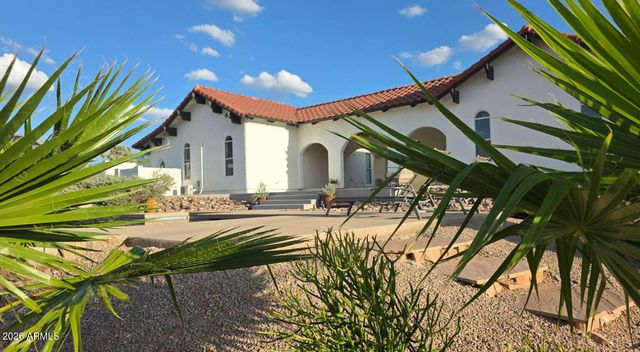 4932 E GREASEWOOD Street, Apache Junction, AZ 85119
