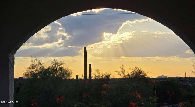 4932 E GREASEWOOD Street, Apache Junction, AZ 85119