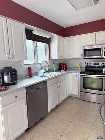 2230 ALAMO DR, Rapid City, SD 57702