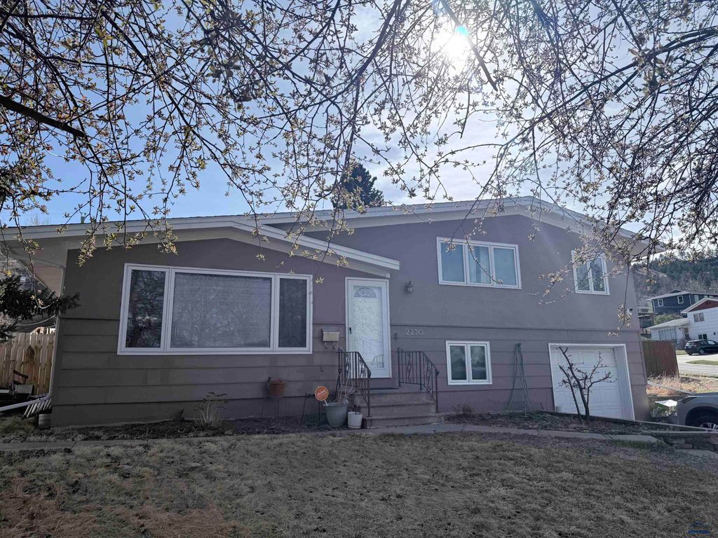 2230 ALAMO DR, Rapid City, SD 57702