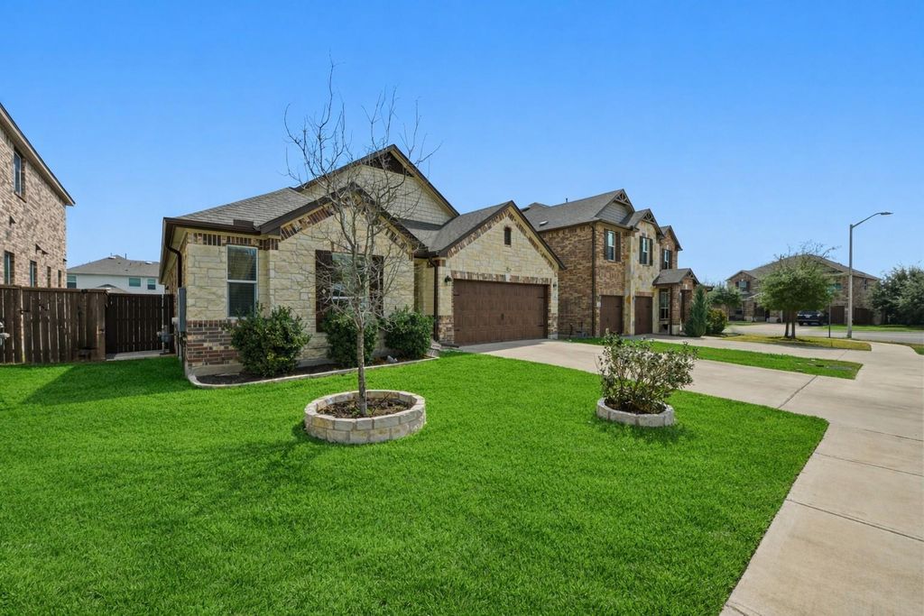 1236 Cornith LN, Leander, TX 78641