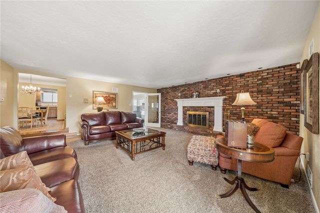 601 Lincoln Highway, East Mckeesport, PA 15035