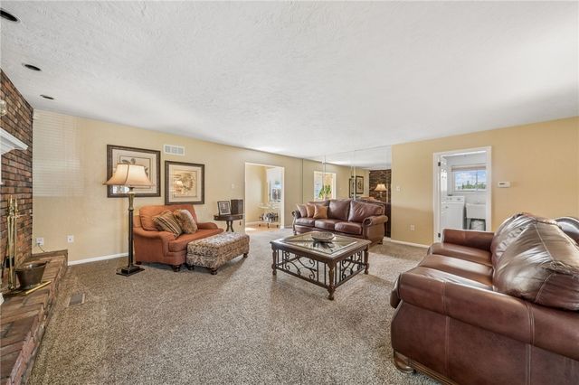 601 Lincoln Highway, East Mckeesport, PA 15035