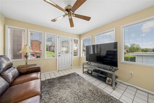 601 Lincoln Highway, East Mckeesport, PA 15035