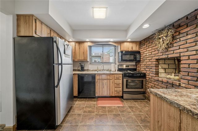 601 Lincoln Highway, East Mckeesport, PA 15035