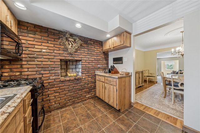 601 Lincoln Highway, East Mckeesport, PA 15035