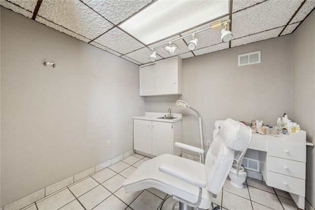 601 Lincoln Highway, East Mckeesport, PA 15035